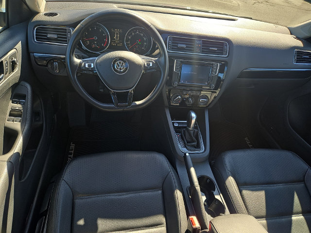 Used 2016 Volkswagen Jetta SEL w/ Lighting Package FWD image 11