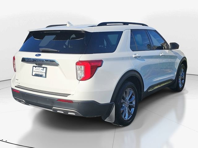 Used 2022 Ford Explorer XLT w/ Equipment Group 202A image 3