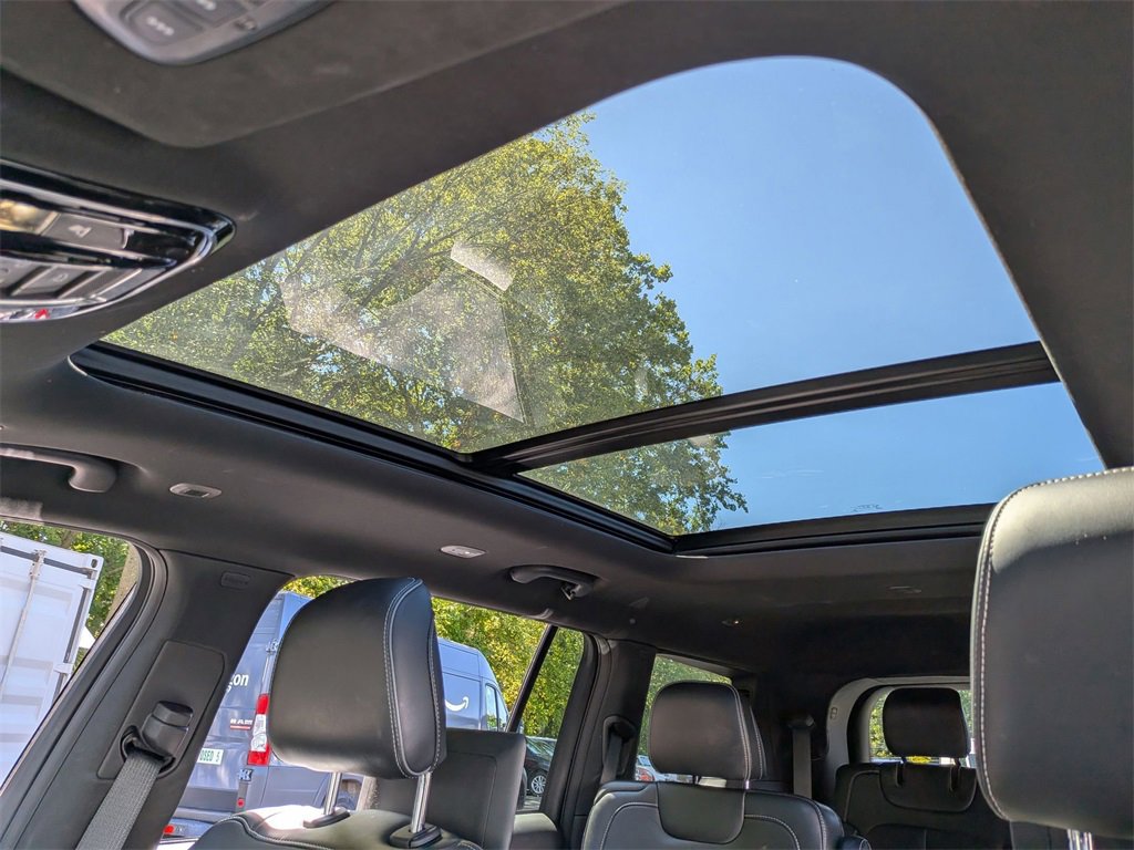 Certified 2023 Jeep Grand Cherokee L Overland w/ Rear Seat Video Group I image 23