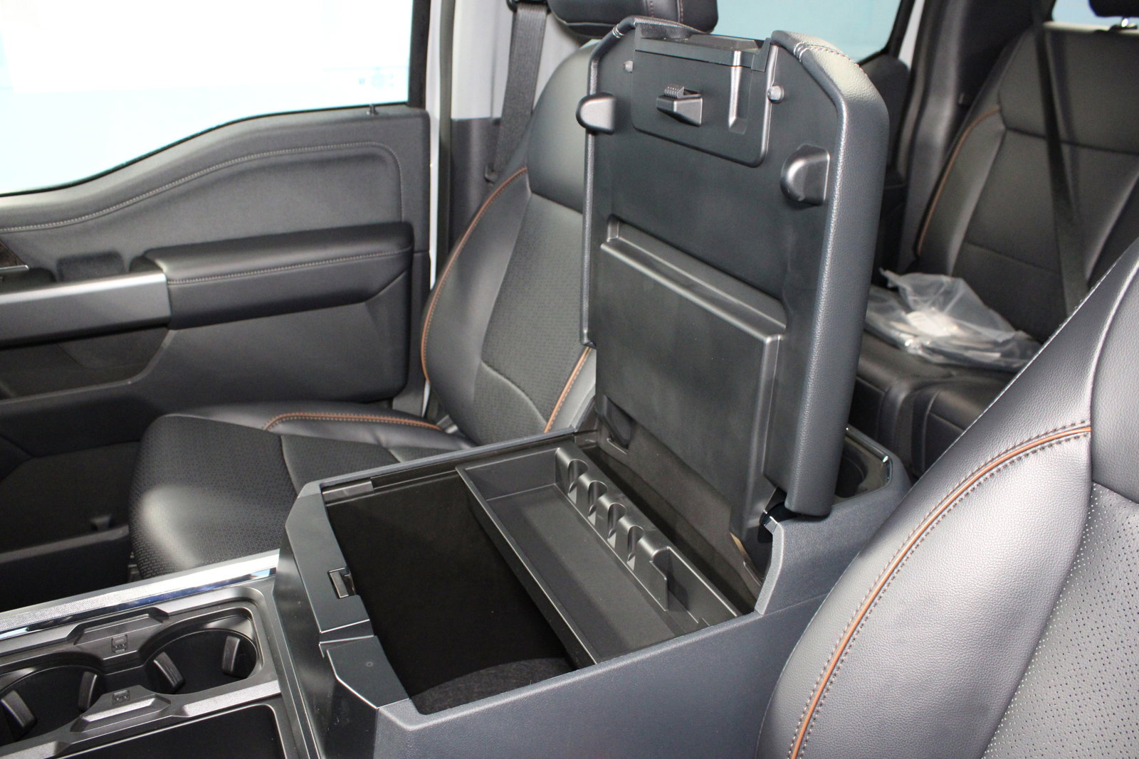 New 2025 Ford F350 Lariat w/ Lariat Ultimate Package image 19