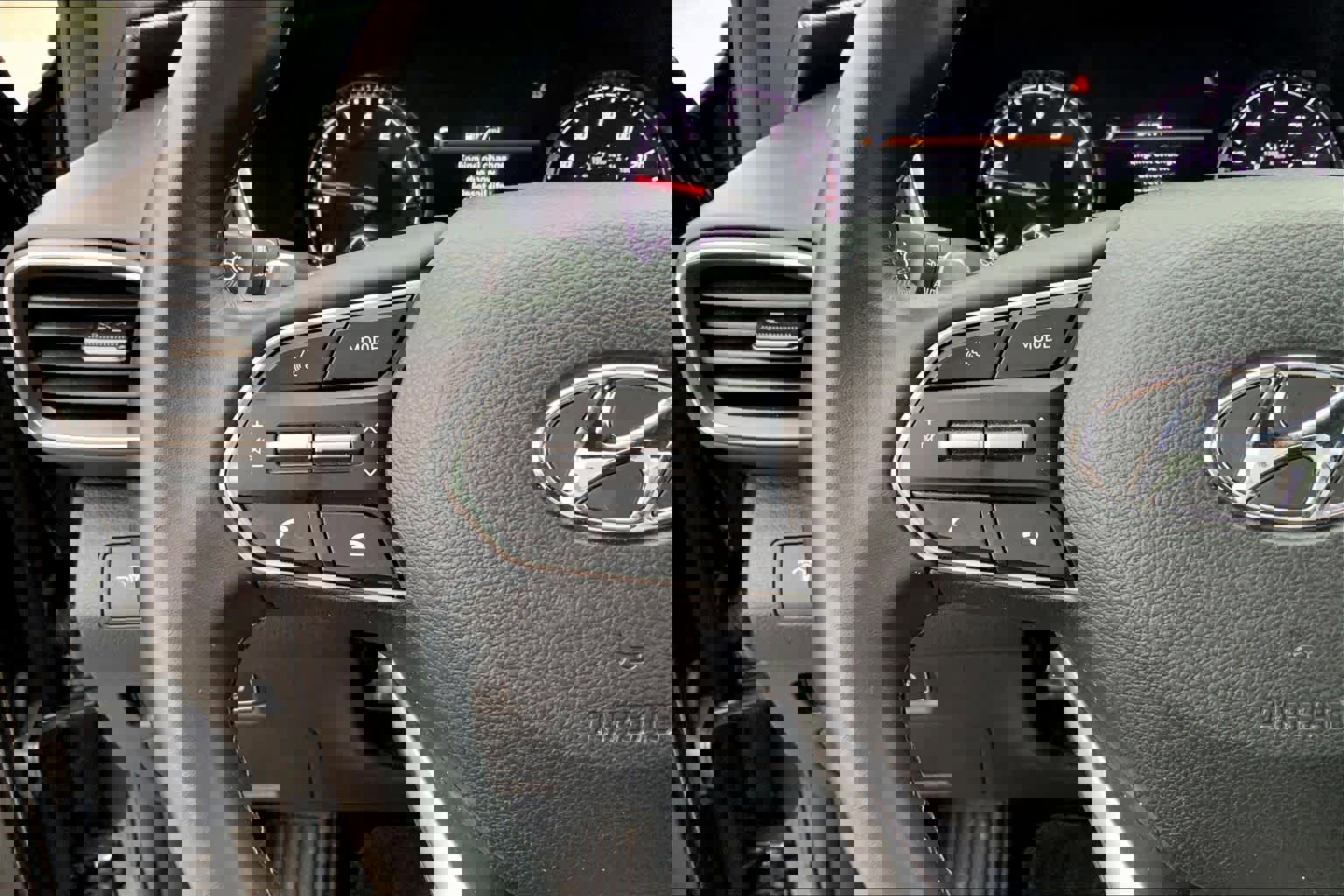 Used 2023 Hyundai Santa Fe SEL w/ Cargo Package image 22