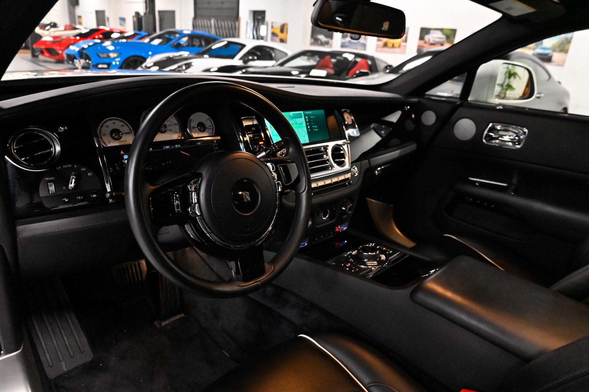 Used 2017 Rolls-Royce Wraith RWD image 11