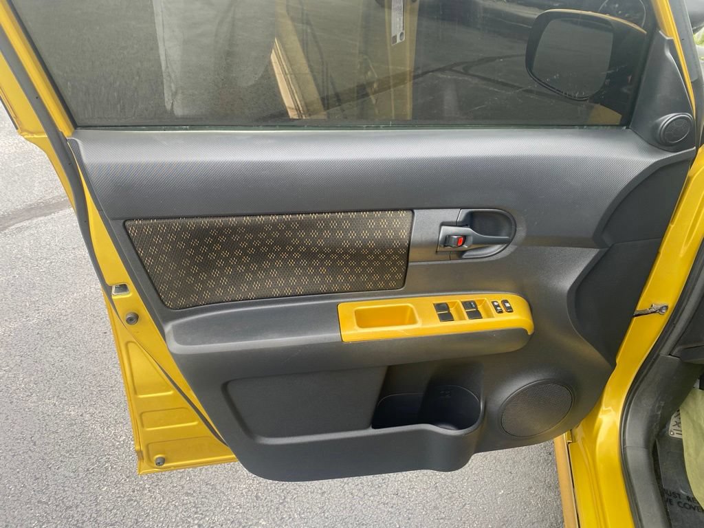 Used 2008 Scion xB FWD image 9