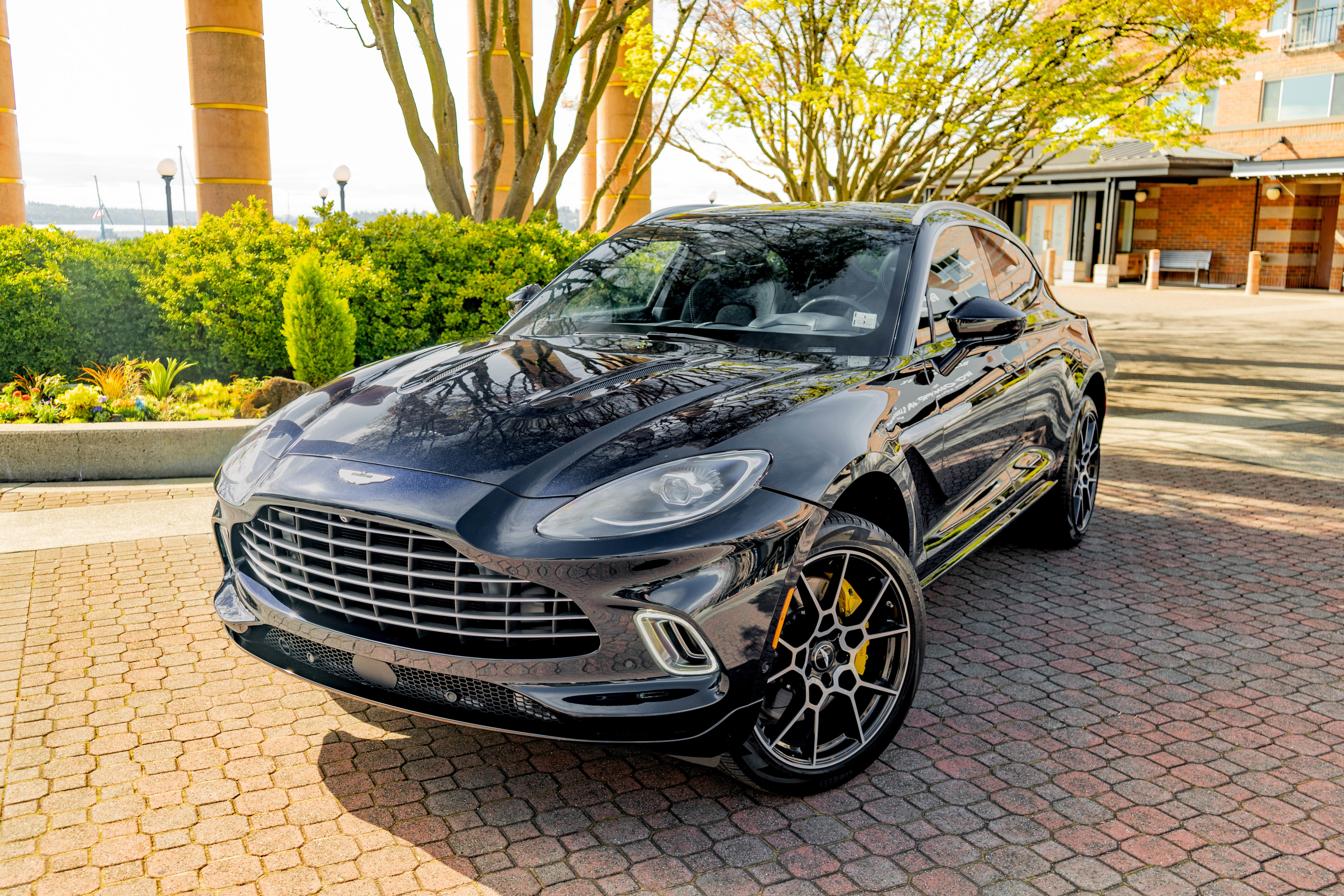 Used 2021 Aston Martin DBX image 42