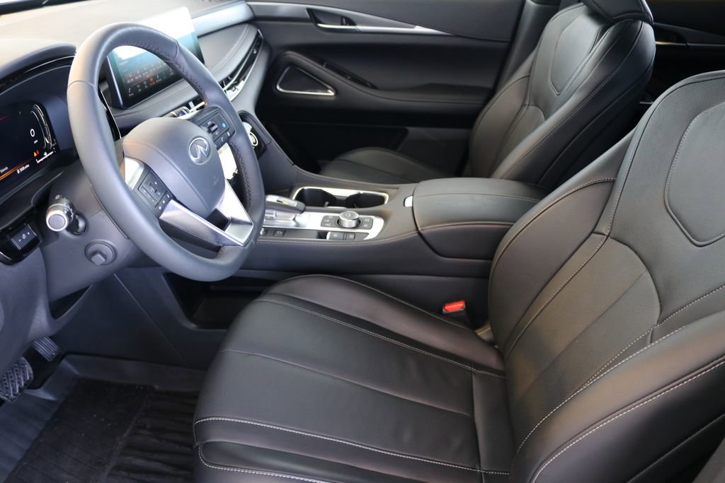 Certified 2025 INFINITI QX60 Luxe w/ Black Edition image 19