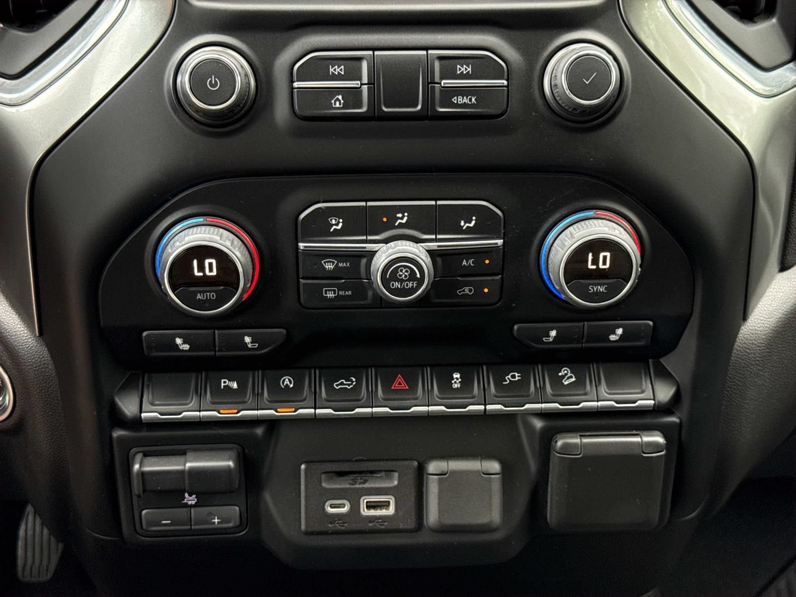 Used 2019 Chevrolet Silverado 1500 LT w/ All-Star Edition AWD/4WD image 11
