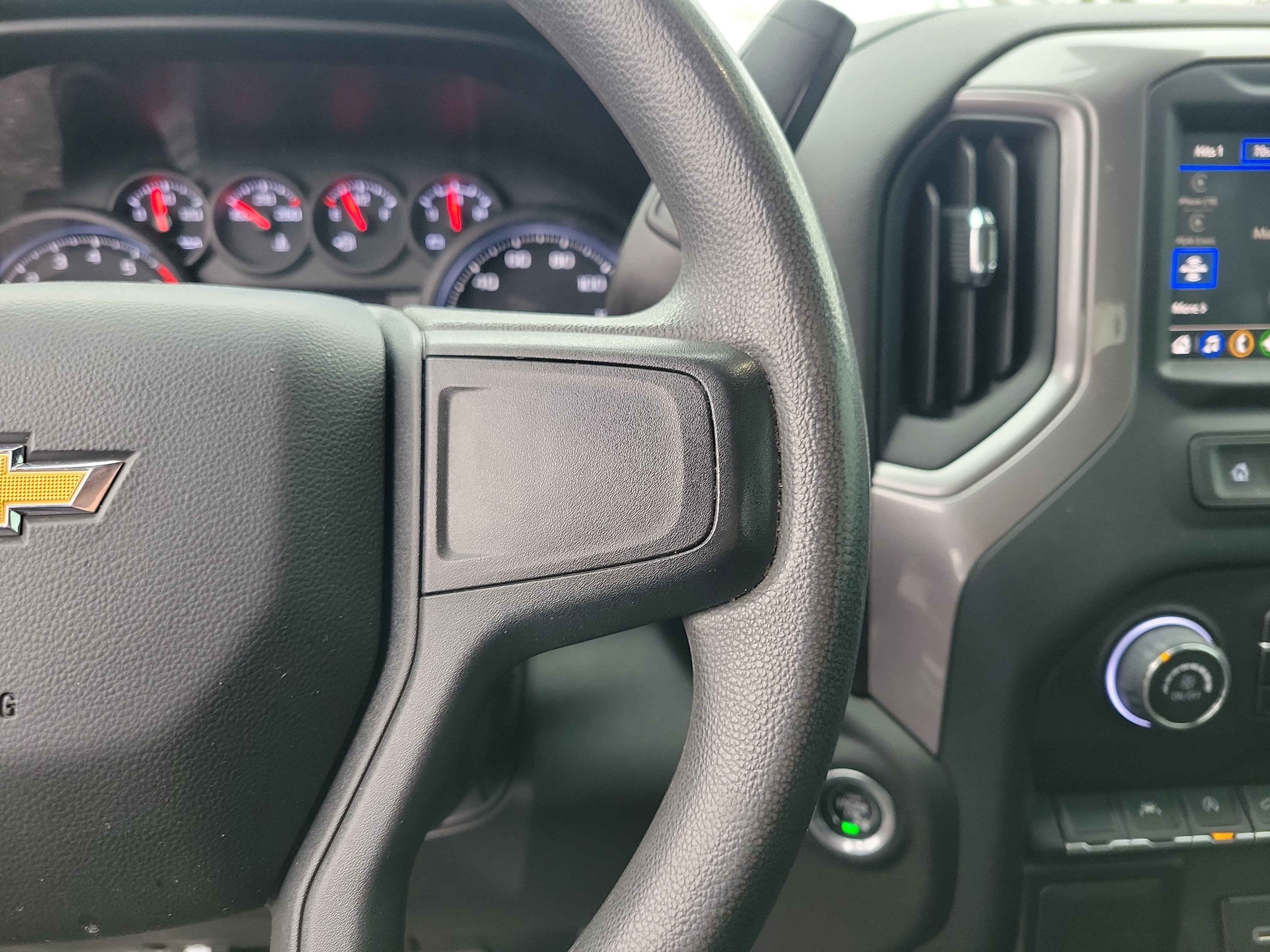 Used 2022 Chevrolet Silverado 1500 Custom image 23