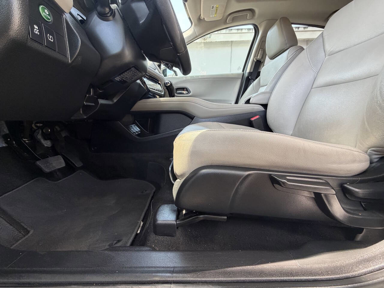Used 2016 Honda HR-V EX-L image 11
