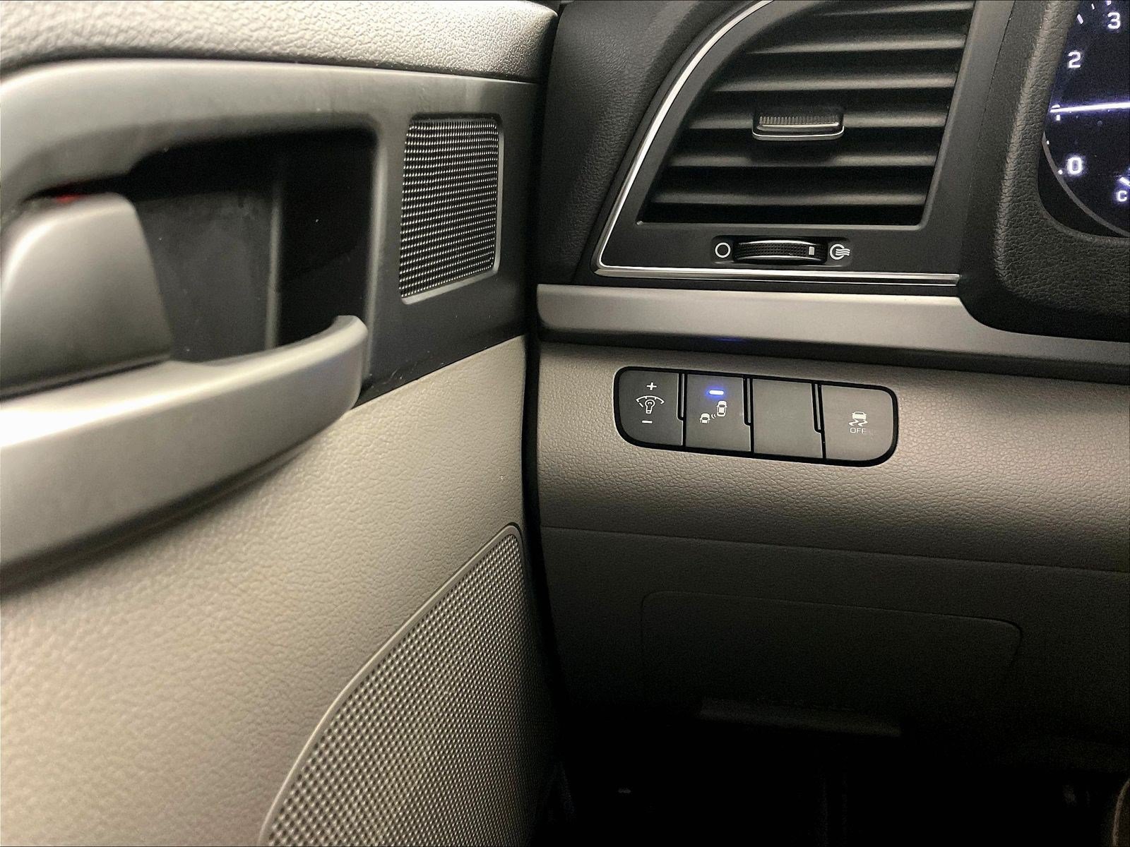 Used 2018 Hyundai Elantra SEL FWD image 15