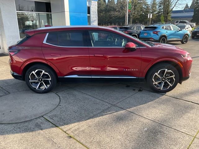 Used 2025 Chevrolet Equinox EV LT w/ Convenience Package image 9