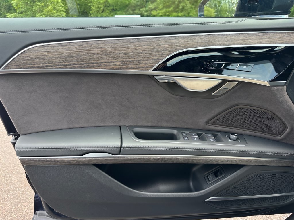 New 2026 Audi A8 L 3.0T AWD/4WD image 24