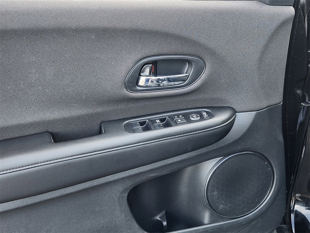 Used 2022 Honda HR-V LX image 13