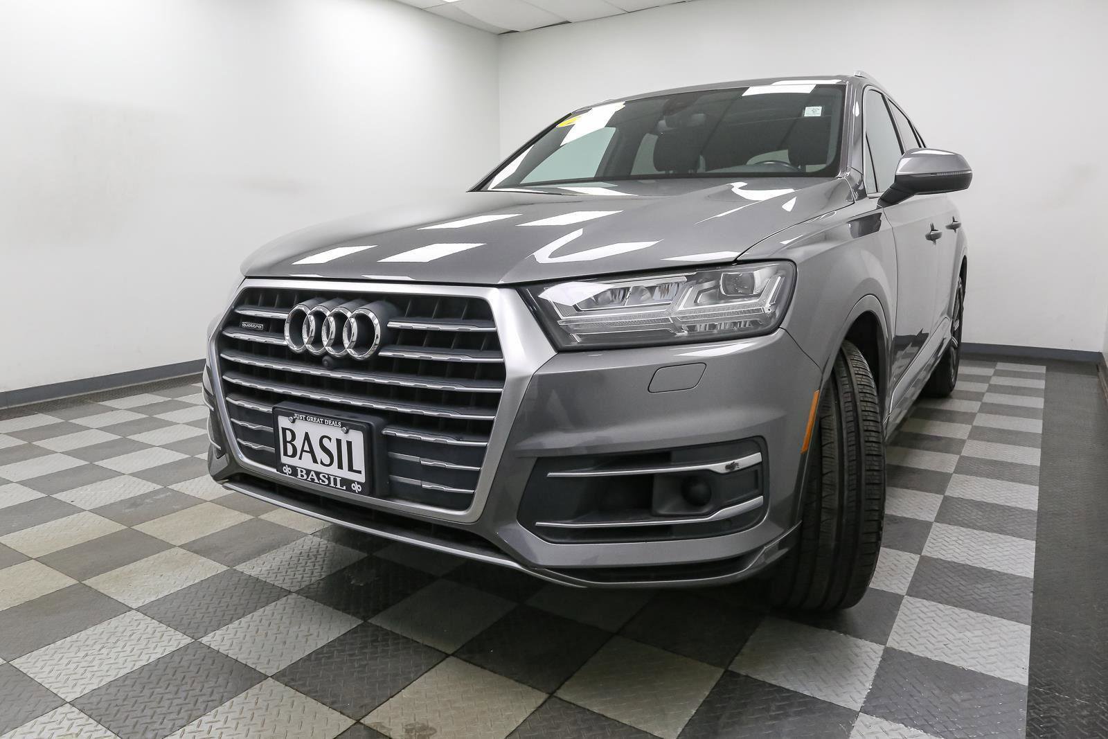 Used 2018 Audi Q7 3.0T Premium Plus w/ Premium Plus Package image 4
