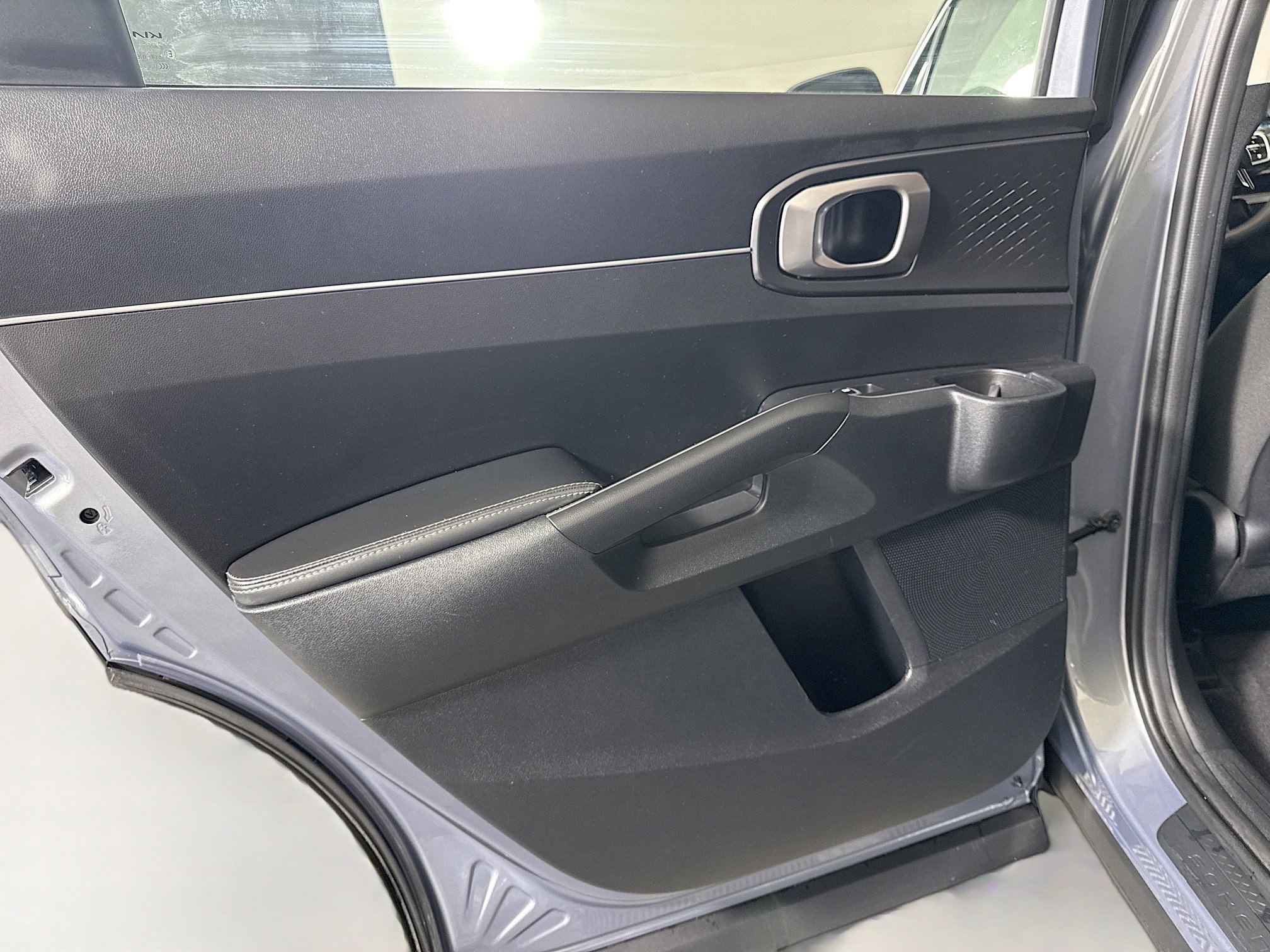 Used 2025 Kia Sorento LX image 26