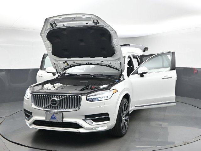 Used 2025 Volvo XC90 B6 Plus w/ Protection Package Premier AWD/4WD image 52