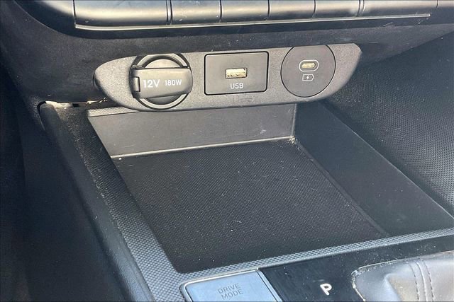Used 2024 Hyundai Elantra SE image 24