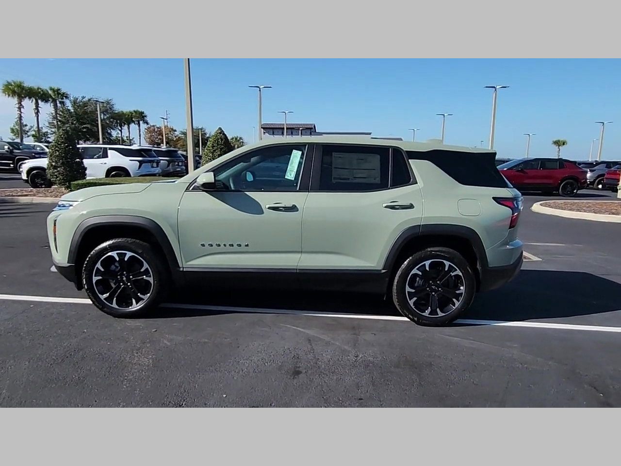 New 2026 Chevrolet Equinox LT w/ Convenience Package II image 16