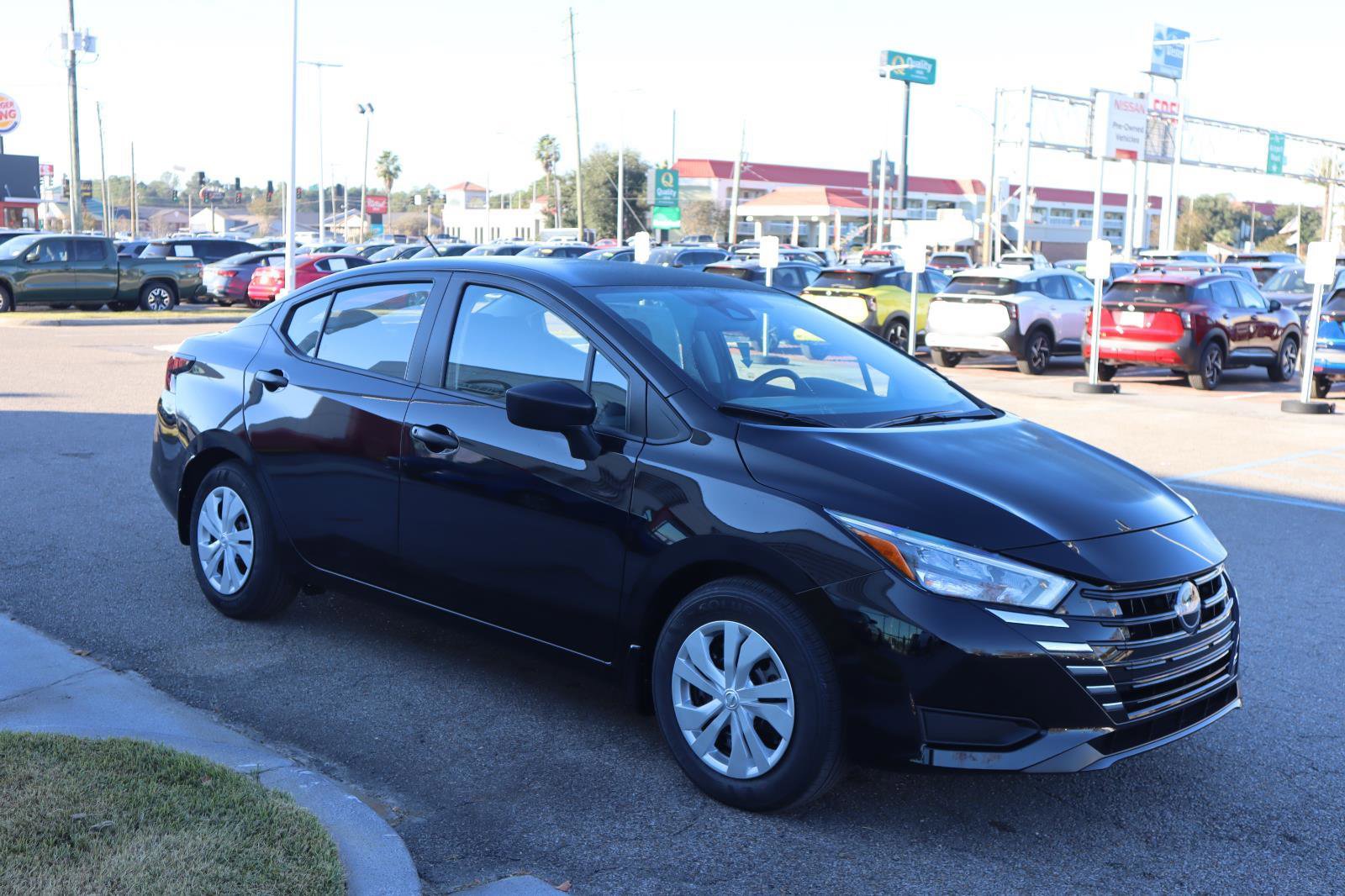 Used 2025 Nissan Versa S w/ Trunk Package FWD image 6