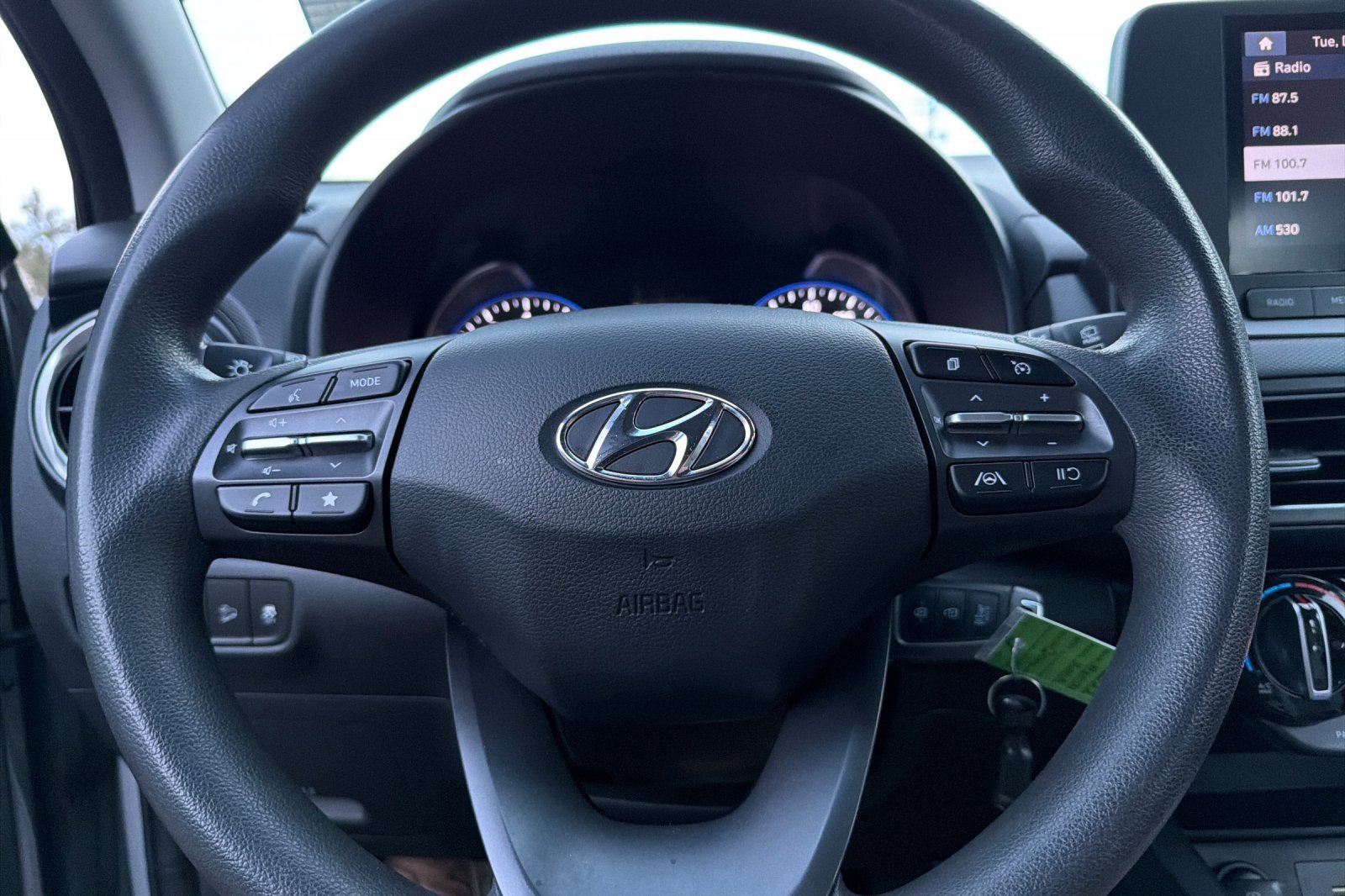 Used 2022 Hyundai Kona SE image 30