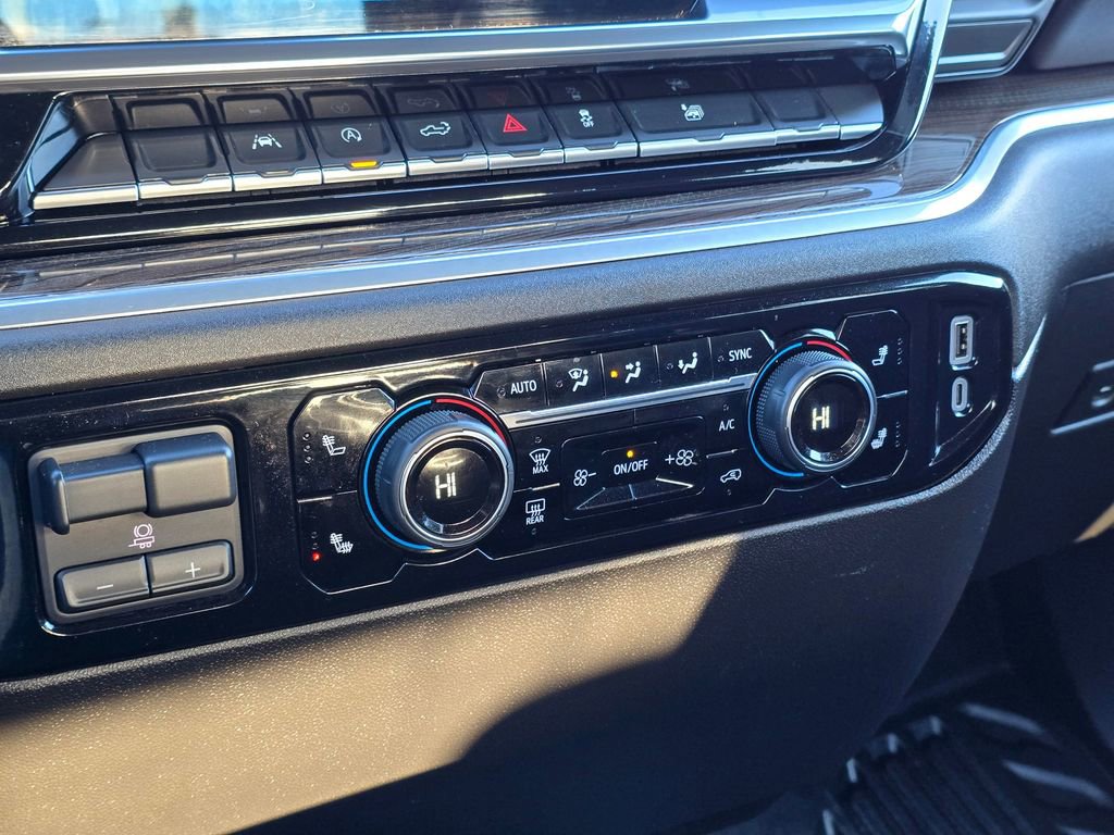 Used 2024 Chevrolet Silverado 1500 LT image 30