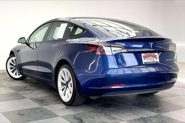 Used 2022 Tesla Model 3 Long Range AWD/4WD image 9