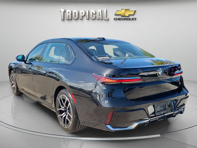 Used 2025 BMW 740i RWD image 2