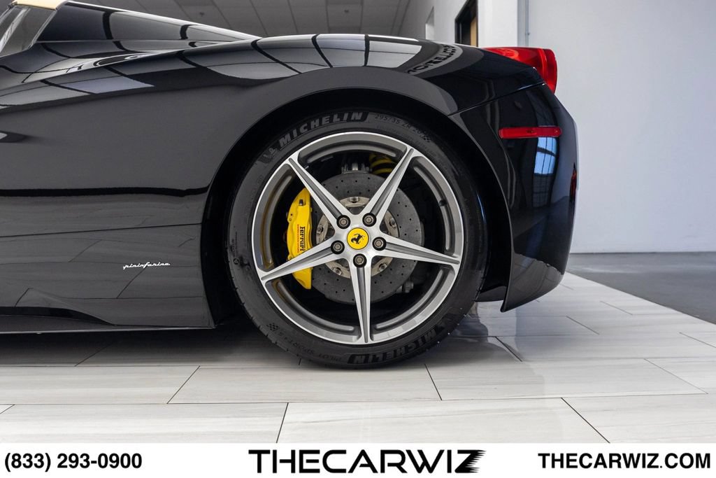 Used 2015 Ferrari 458 Spider RWD image 16