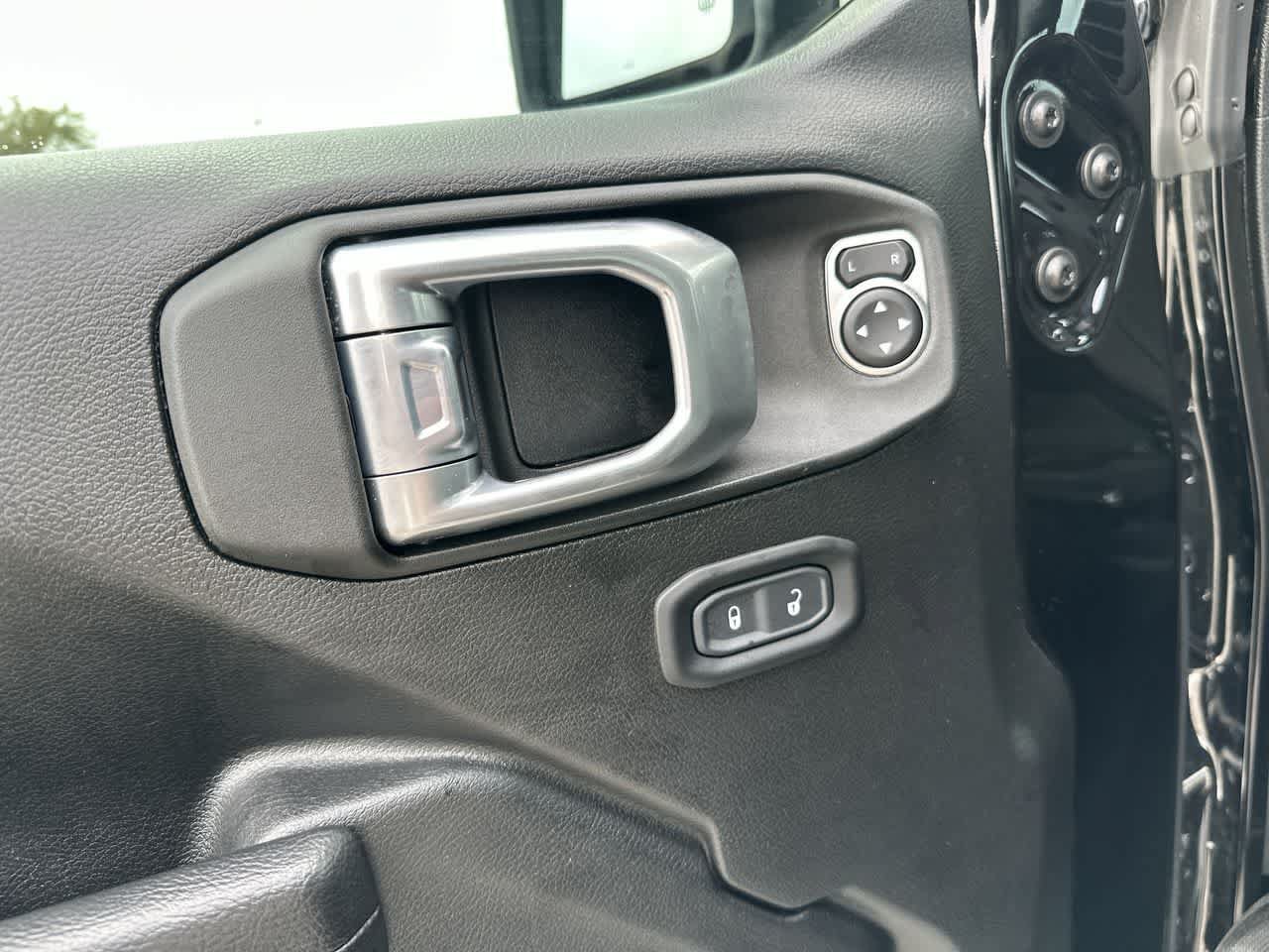 Certified 2023 Jeep Wrangler Sport AWD/4WD image 18