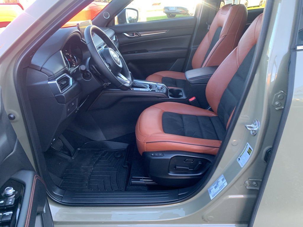 Used 2024 MAZDA CX-5 Carbon Edition image 11