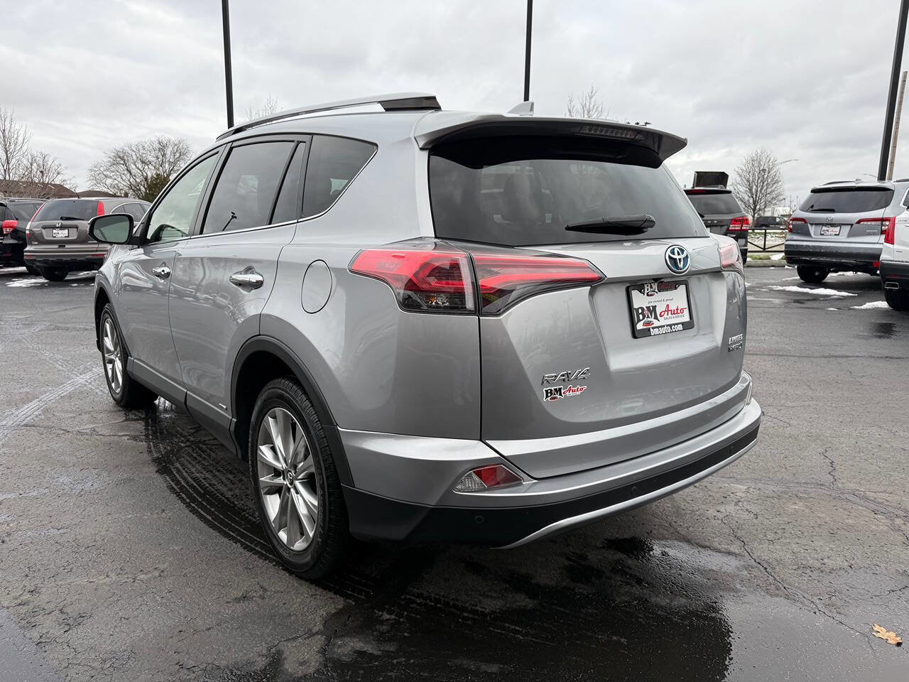 Used 2017 Toyota RAV4 Limited image 5