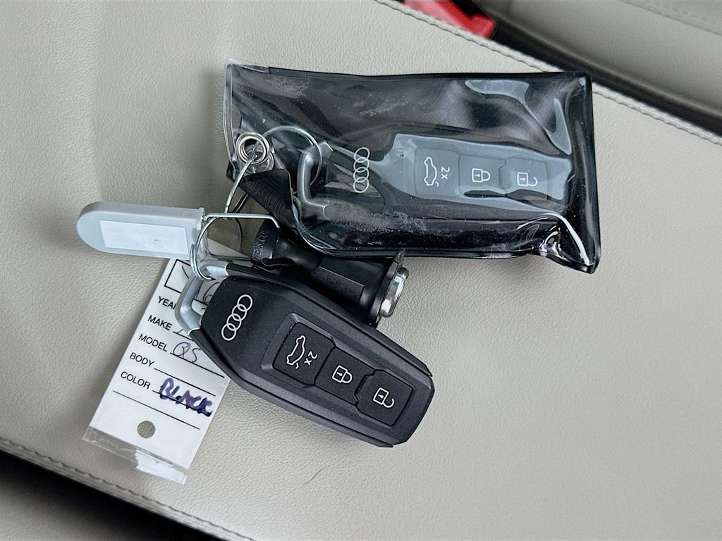 Used 2025 Audi Q5 Premium Plus AWD/4WD image 36