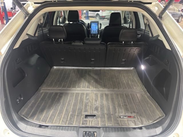 Certified 2022 Ford Edge SEL w/ Convenience Package AWD/4WD image 21