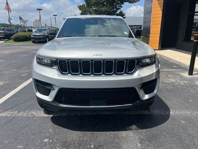 New 2026 Jeep Grand Cherokee Laredo X AWD/4WD image 3