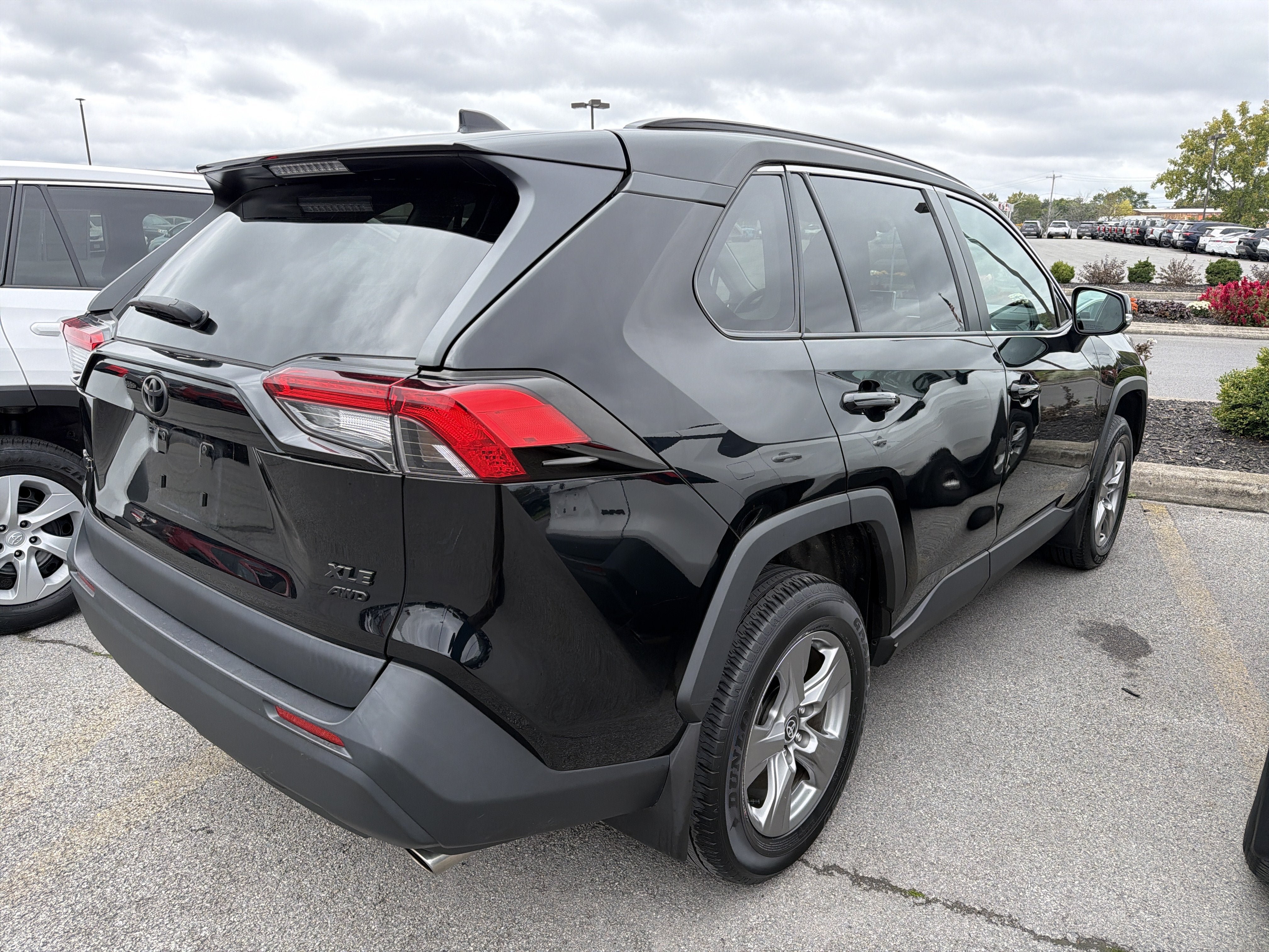 Used 2023 Toyota RAV4 XLE w/ Convenience Package AWD/4WD image 7