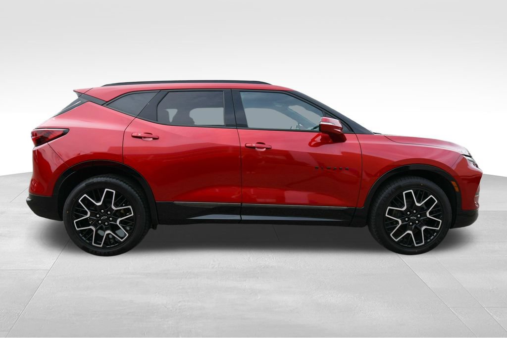 Used 2023 Chevrolet Blazer RS w/ Driver Confidence II Package AWD/4WD image 9