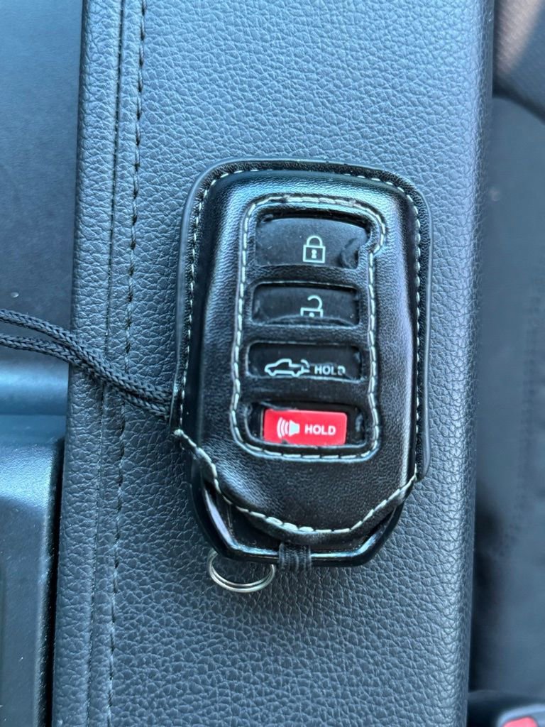 Used 2022 Toyota Tundra SR5 w/ SR5 Convenience Package image 30