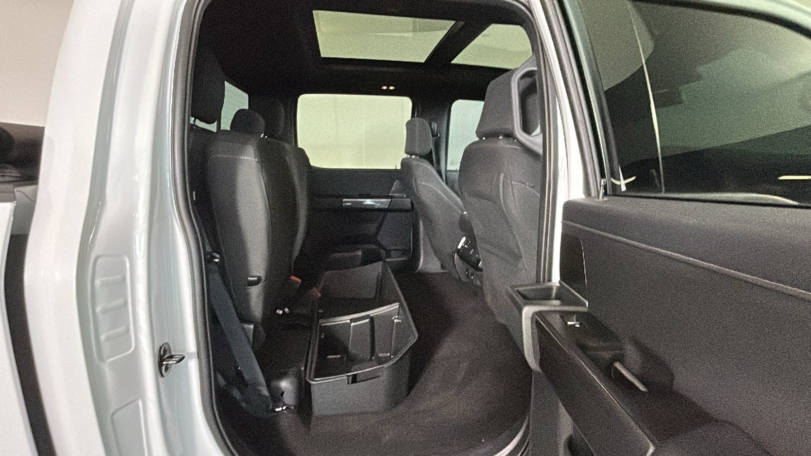 Used 2022 Ford F150 XLT w/ Equipment Group 302A High AWD/4WD image 35