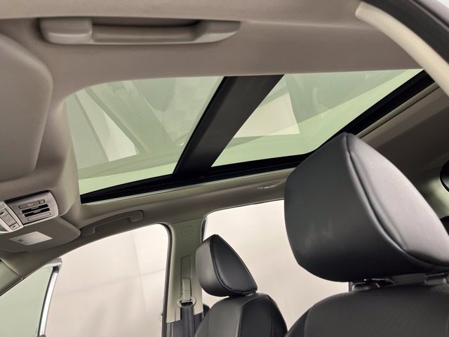 Used 2025 Nissan Rogue SV w/ SV Premium Package FWD image 34