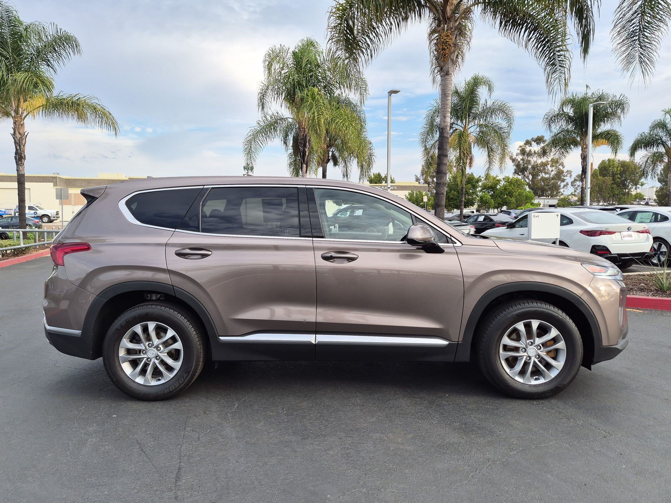 Used 2020 Hyundai Santa Fe SEL FWD image 11