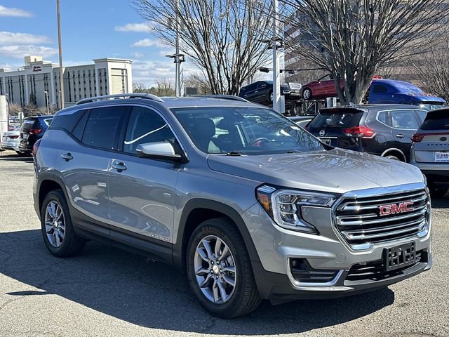 Used 2024 GMC Terrain SLT