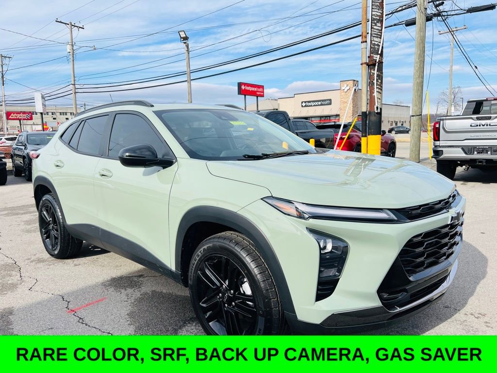 Used 2024 Chevrolet Trax ACTIV w/ Sunroof Package image 1