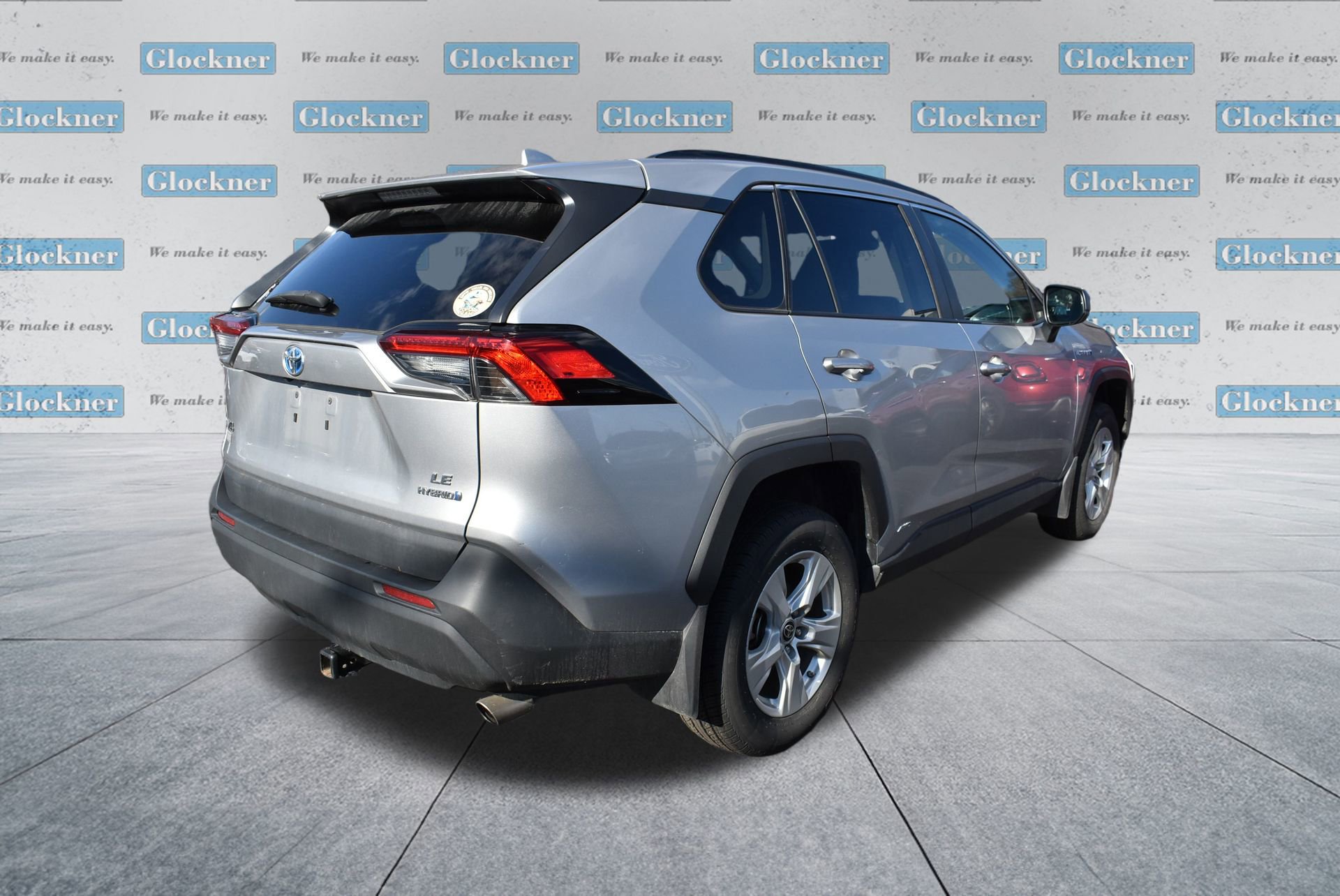 Used 2021 Toyota RAV4 LE image 6