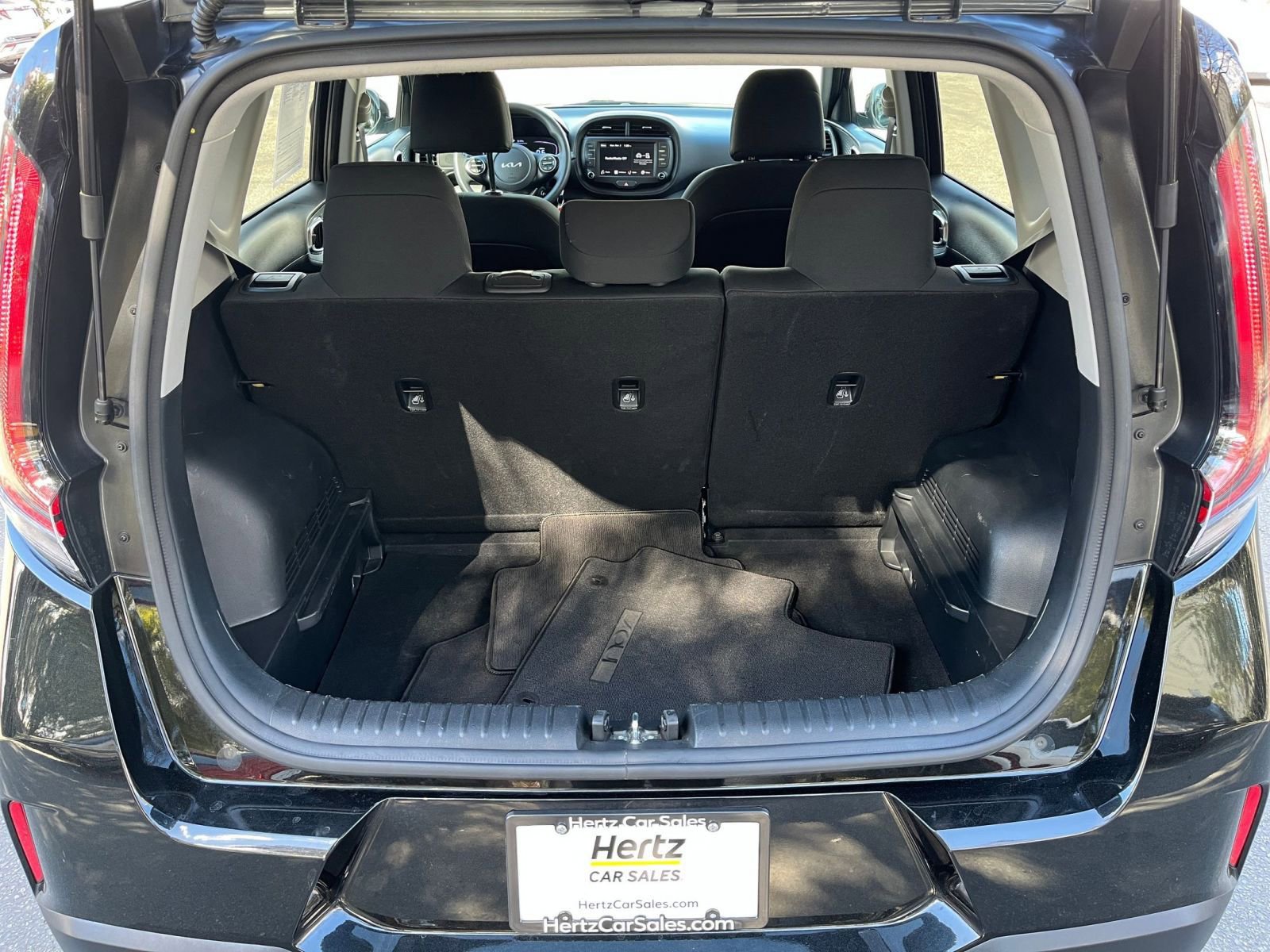 Used 2025 Kia Soul LX w/ LX Technology Package image 29