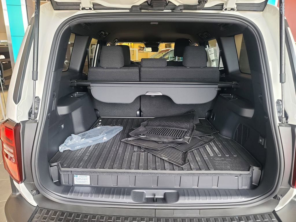 Used 2025 Toyota Land Cruiser image 17