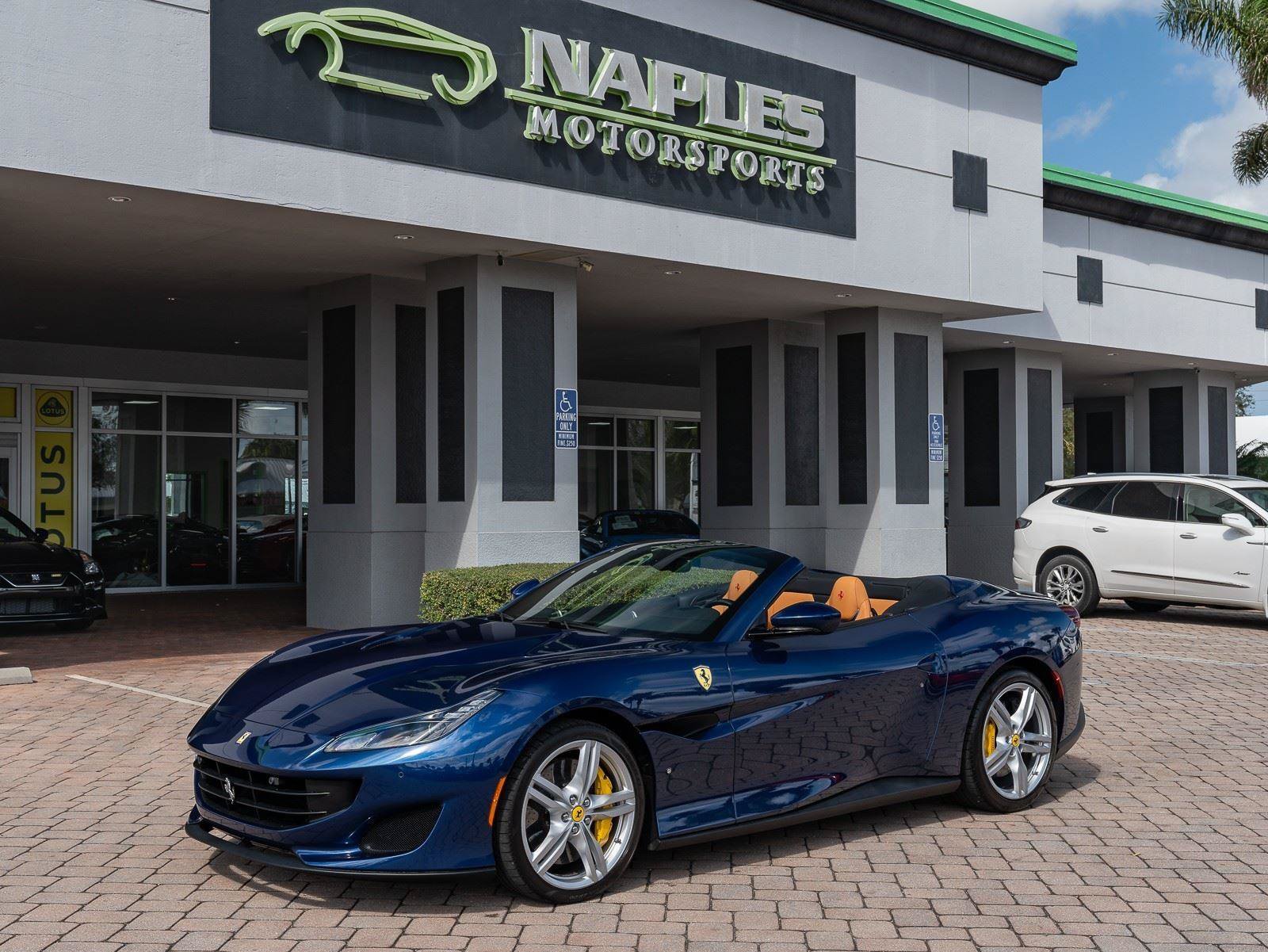 Used 2019 Ferrari Portofino RWD image 27