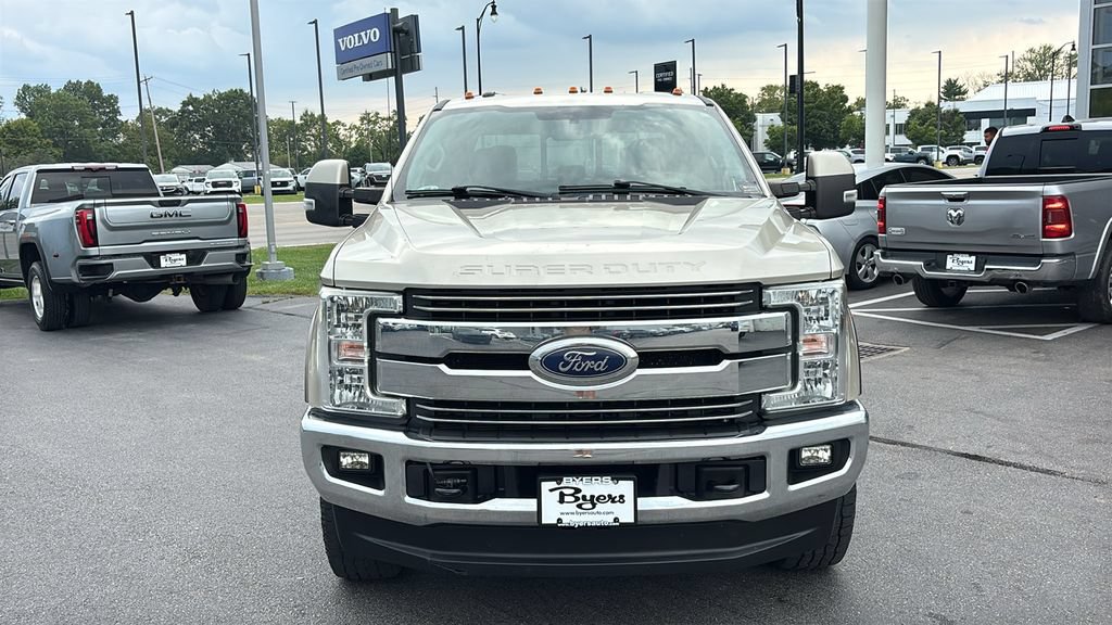 Used 2017 Ford F250 Lariat w/ Lariat Value Package AWD/4WD image 4