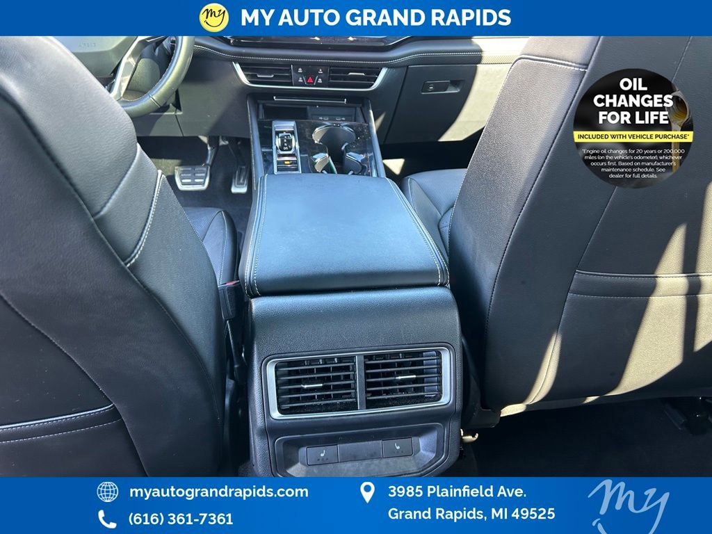 Used 2024 Volkswagen Atlas Cross Sport SEL R-Line image 18