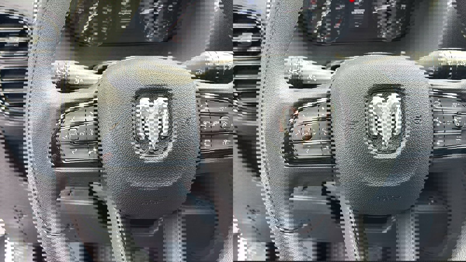 Used 2025 RAM ProMaster 2500 w/ Convenience Group image 19