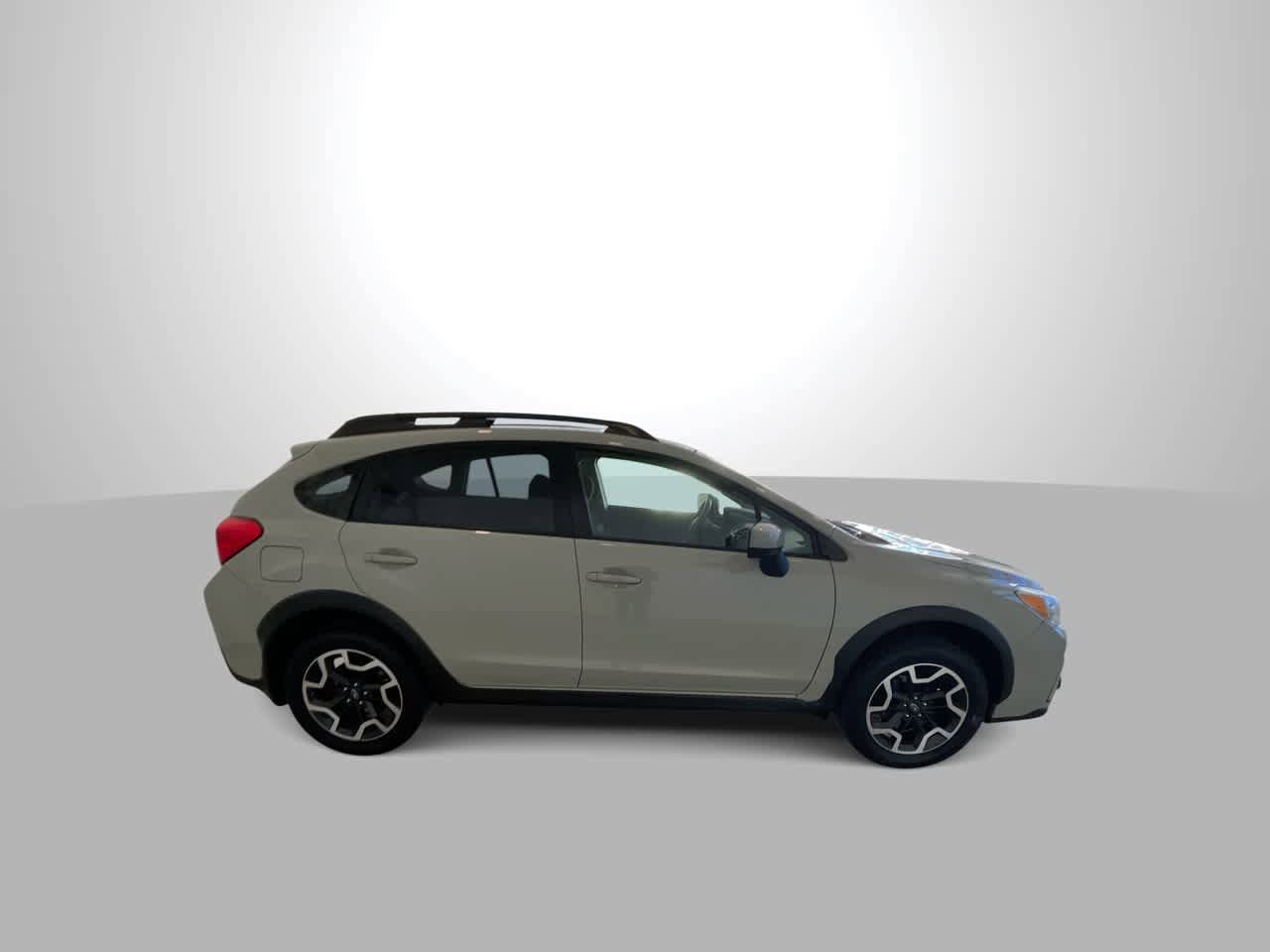 Used 2017 Subaru Crosstrek 2.0i Premium w/ Popular Package #1 AWD/4WD image 9