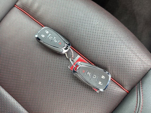 Used 2025 Chevrolet Blazer RS image 12